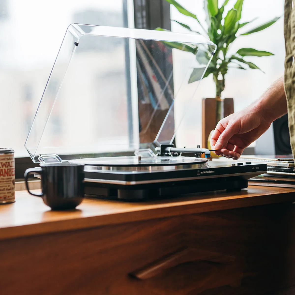 Audio-Technica AT-LP70XBT Fully-Automatic Bluetooth Wireless Turntable (Black/Silver)