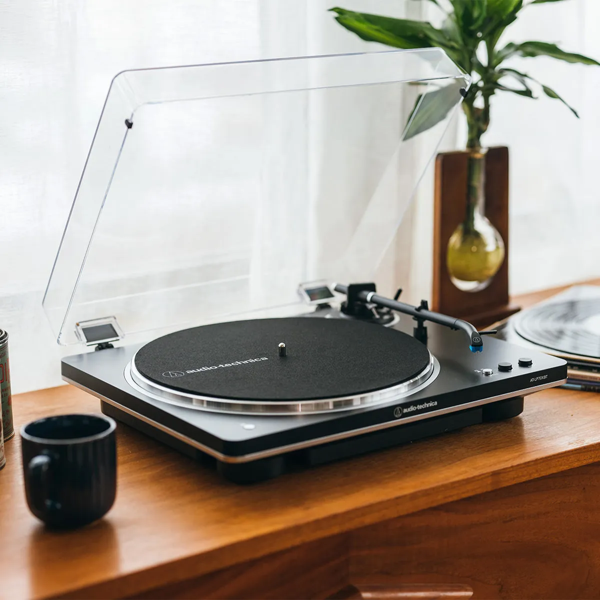 Audio-Technica AT-LP70XBT Fully-Automatic Bluetooth Wireless Turntable (Black/Silver)