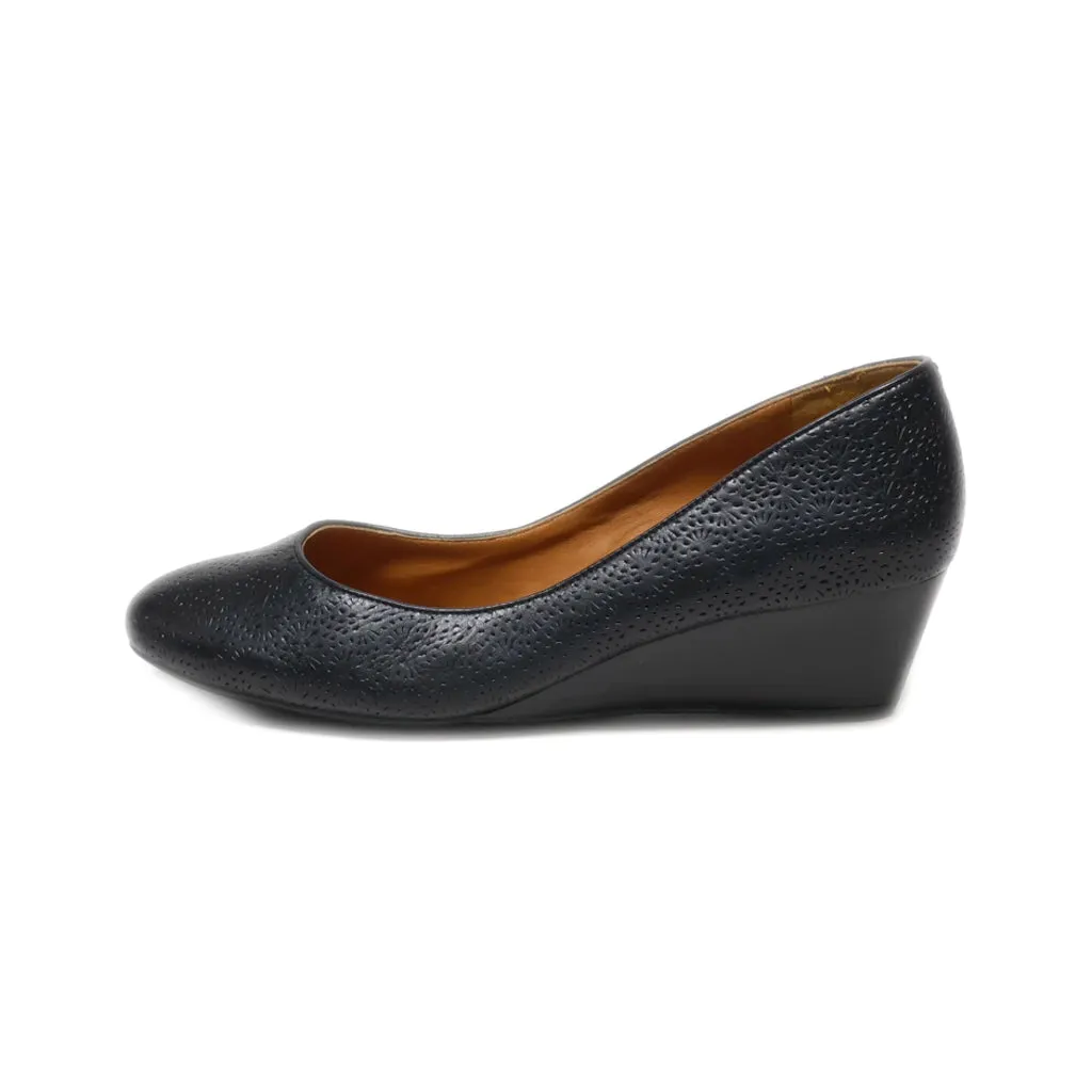 Geox Ballerinas Leather Black Colour For Women