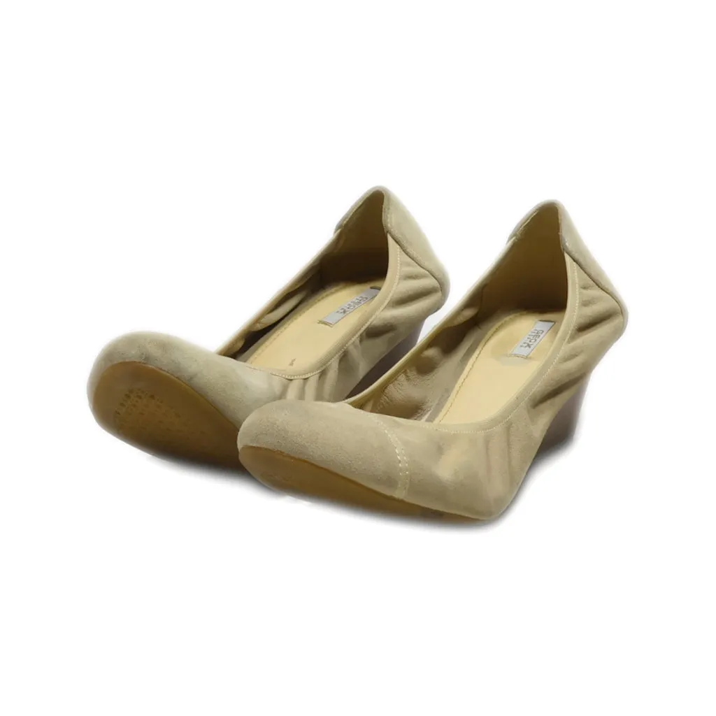 Geox Ballerinas Suede Beige Colour For Women