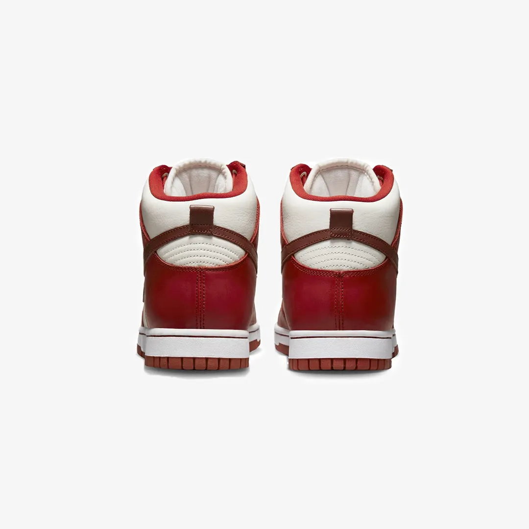 Nike | WMN'S DUNK HIGH LXX  { CINNABAR/MARS STONE-SAIL-WHITE